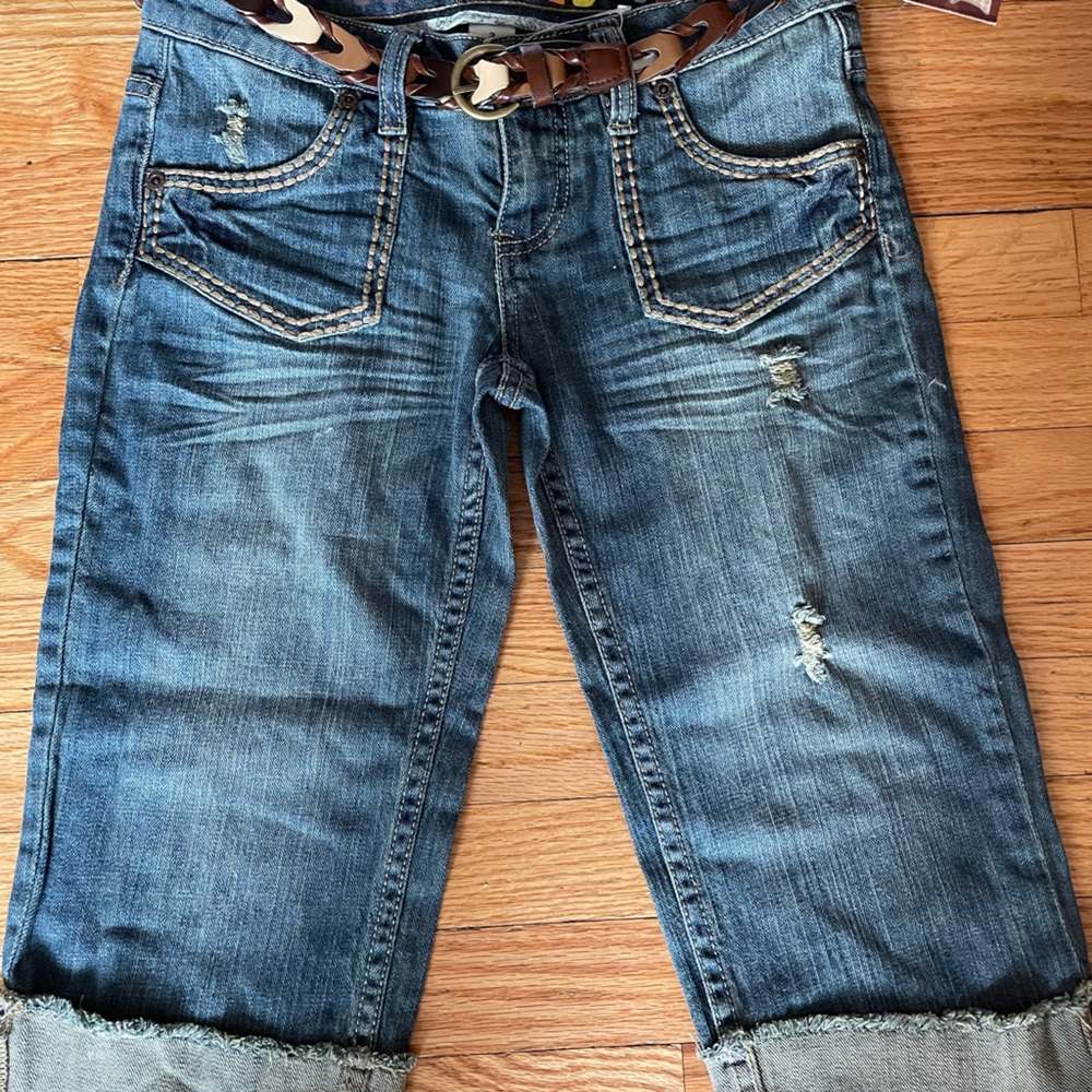 Juniors size 3 jeans cuffed capri - new!